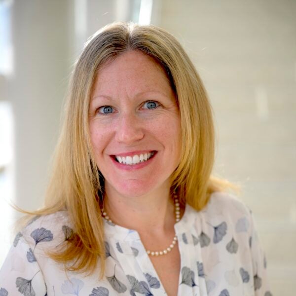 lisa-mccabe-cropped-600x600.jpeg