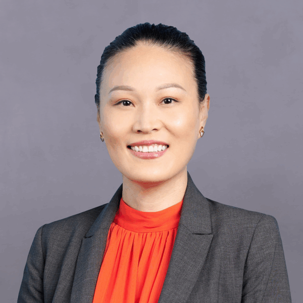 Vicki Fan Headshot
